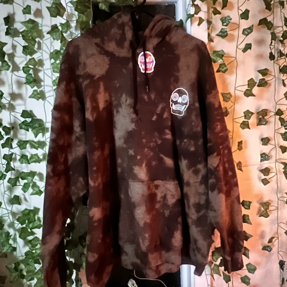 Acid wash skull hoodie !